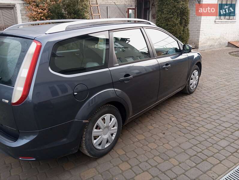 Универсал Ford Focus 2010 в Николаеве фото 3 Универсал Ford Focus 2010 в Николаеве