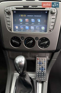 Универсал Ford Focus 2010 в 