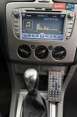 Универсал Ford Focus 2010 в 