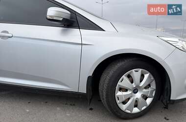 Хетчбек Ford Focus 2013 в Пустомитах