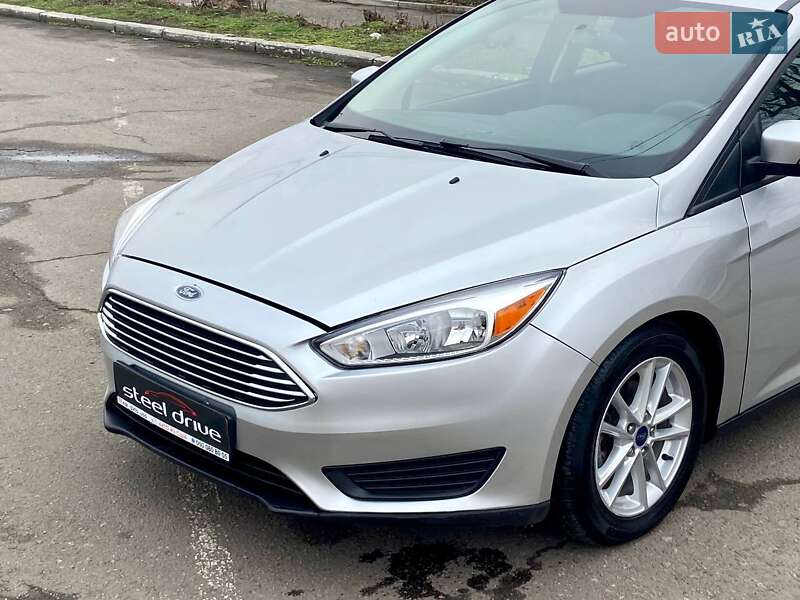 Седан Ford Focus 2016 в 