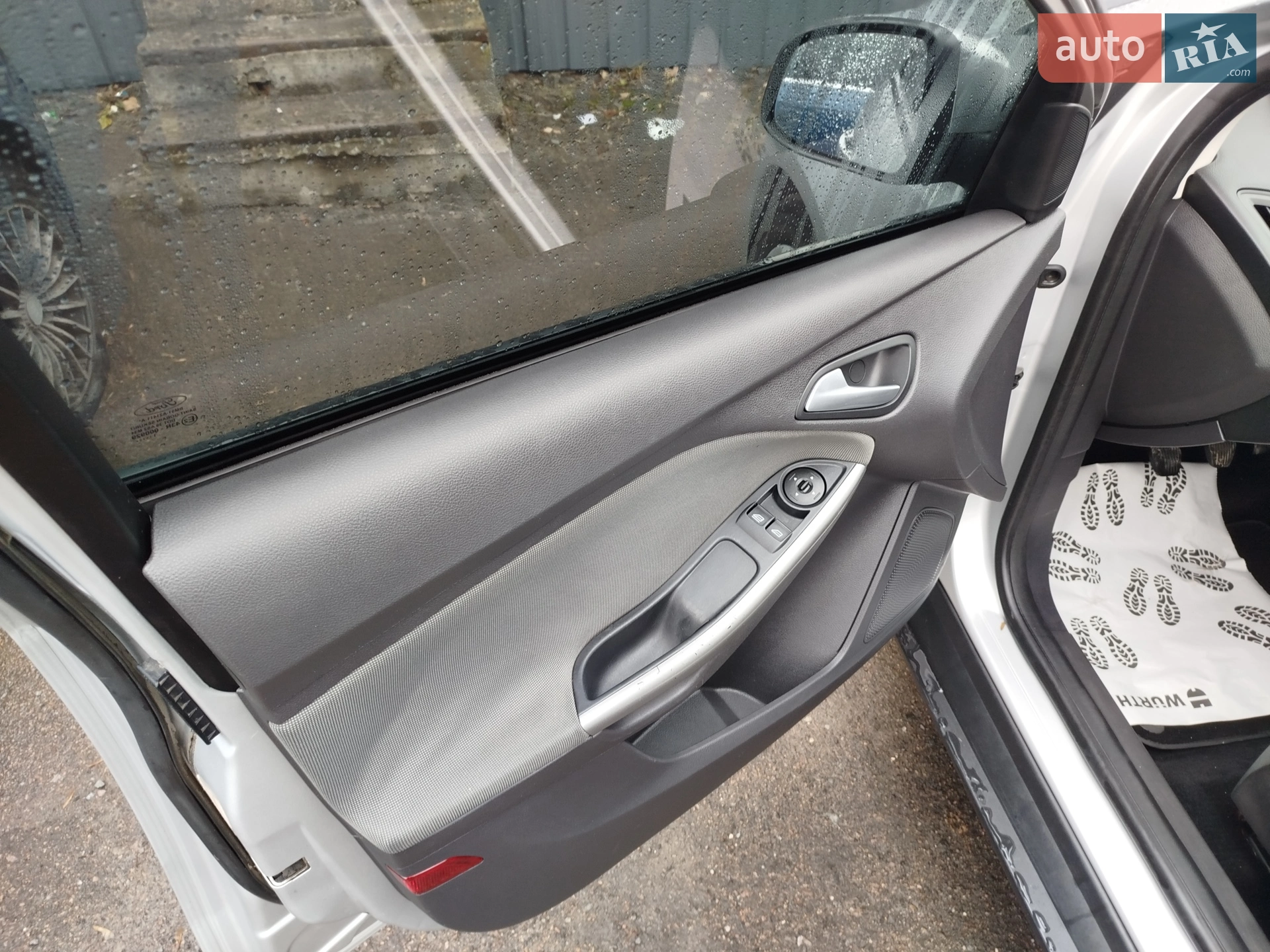 2011 Ford Focus - мініатюра 12