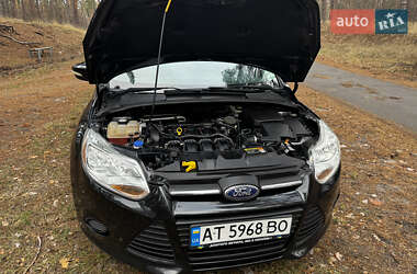Хэтчбек Ford Focus 2013 в 