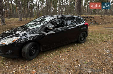 Хэтчбек Ford Focus 2013 в 