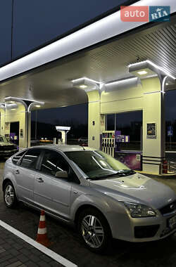Хэтчбек Ford Focus 2006 в 