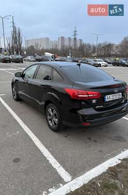 Седан Ford Focus 2017 в 