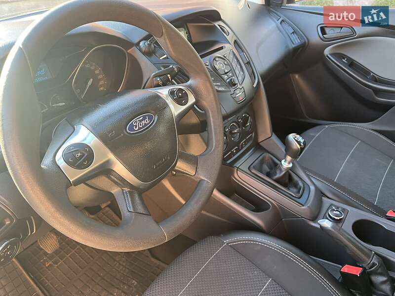 Хэтчбек Ford Focus 2011 в Чернигове фото 11 Хэтчбек Ford Focus 2011 в Чернигове