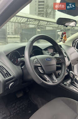 Седан Ford Focus 2016 в 
