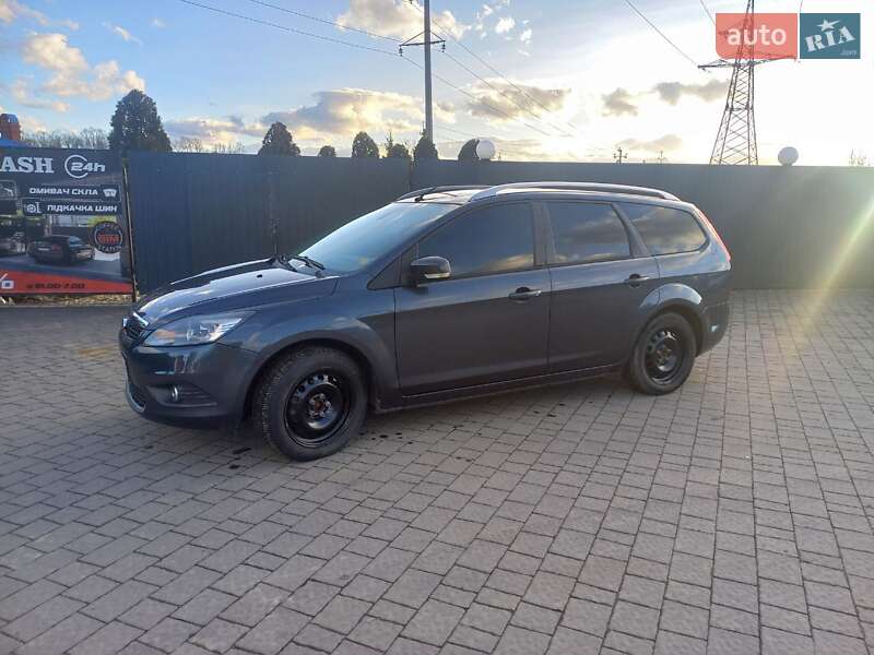 Універсал Ford Focus 2010 в Долині
