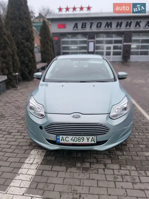 Ford Focus 2013 VIN WF0LXXGCBLDM18303 фото оголошення 22 з 56
