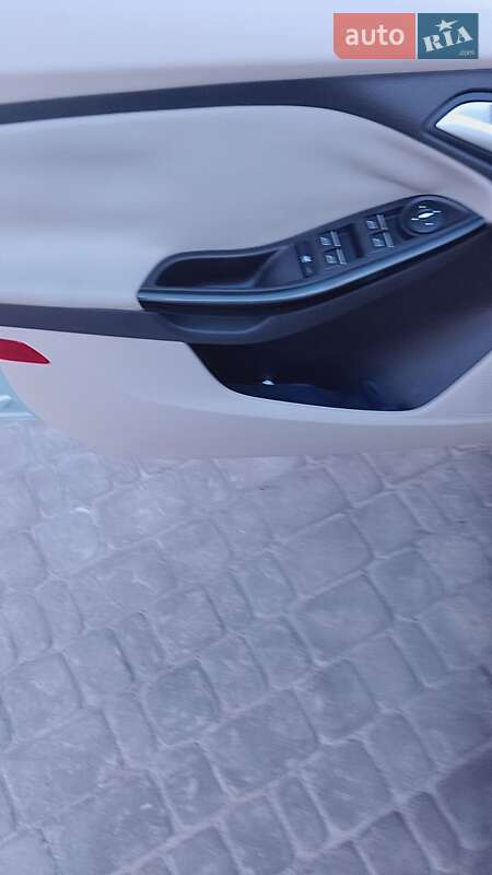 Хэтчбек Ford Focus 2012 в Луцке