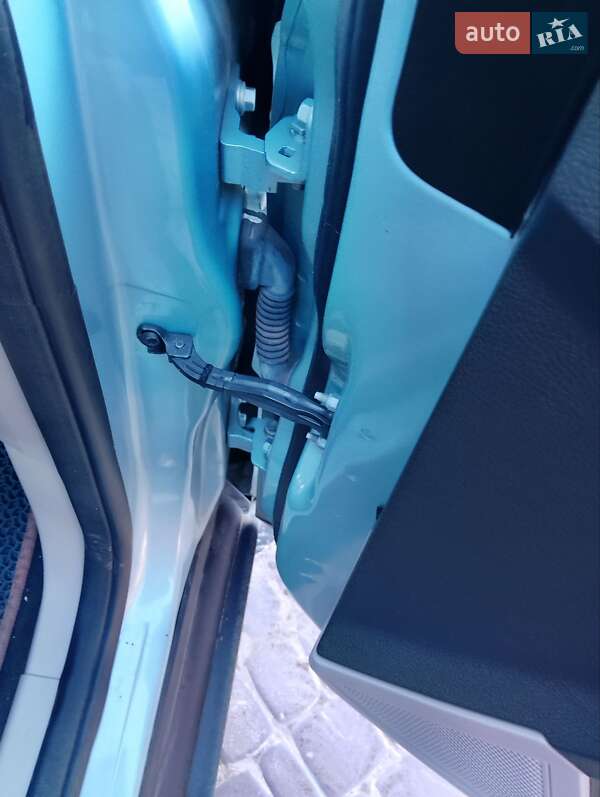 Хэтчбек Ford Focus 2012 в Луцке фото 28 Хэтчбек Ford Focus 2012 в Луцке