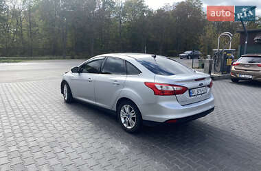 Седан Ford Focus 2012 в 