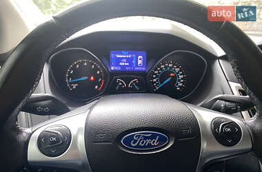 Седан Ford Focus 2012 в 