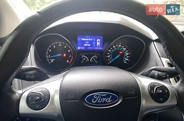 Седан Ford Focus 2012 в 