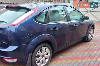 Хэтчбек Ford Focus 2011 в 
