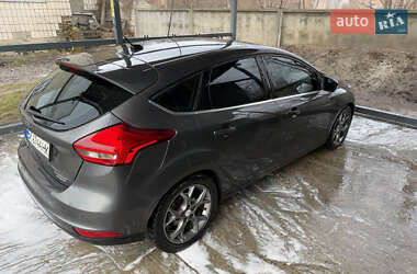 Хэтчбек Ford Focus 2015 в 