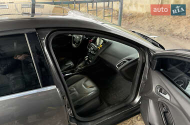 Хэтчбек Ford Focus 2015 в 
