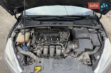 Хэтчбек Ford Focus 2015 в 