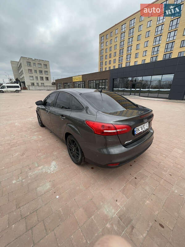Седан Ford Focus 2016 в Остроге фото 7 Седан Ford Focus 2016 в Остроге