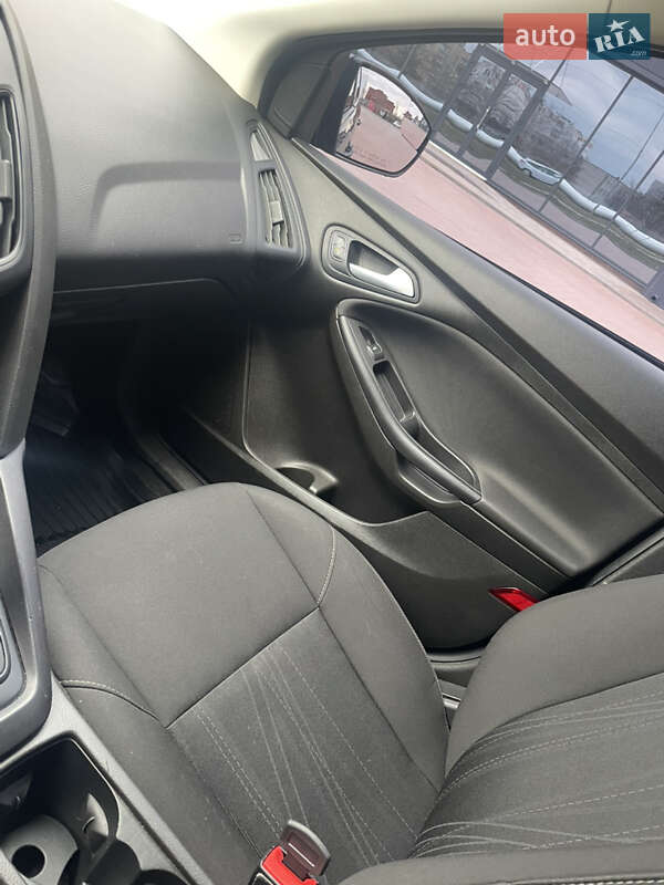 Седан Ford Focus 2016 в Остроге фото 20 Седан Ford Focus 2016 в Остроге