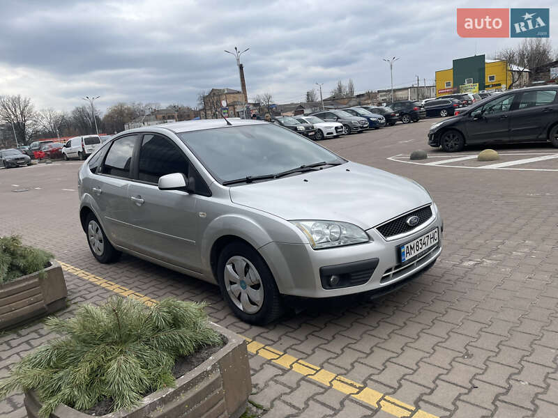 Хэтчбек Ford Focus 2005 в Житомире