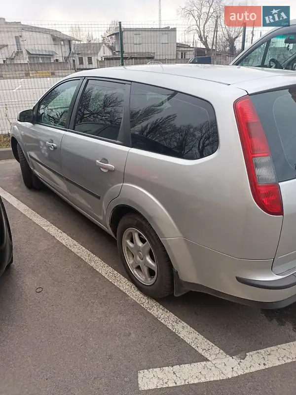 Ford Focus 2006 VIN WF0WXXGCDW6A56957 фото оголошення 3 з 48