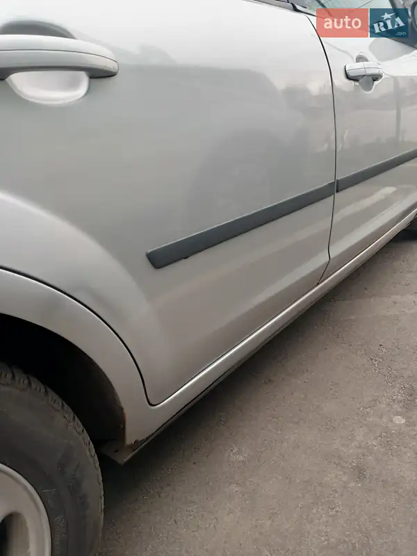 Ford Focus 2006 VIN WF0WXXGCDW6A56957 фото оголошення 7 з 48