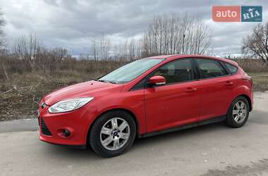 Хэтчбек Ford Focus 2012 в 