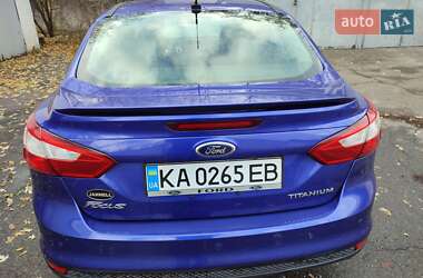 Седан Ford Focus 2012 в 