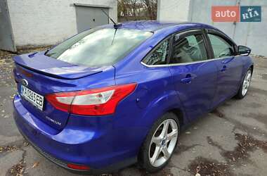 Седан Ford Focus 2012 в 