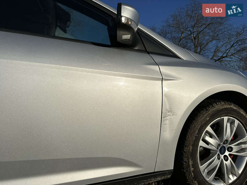Хэтчбек Ford Focus 2011 в Черновцах