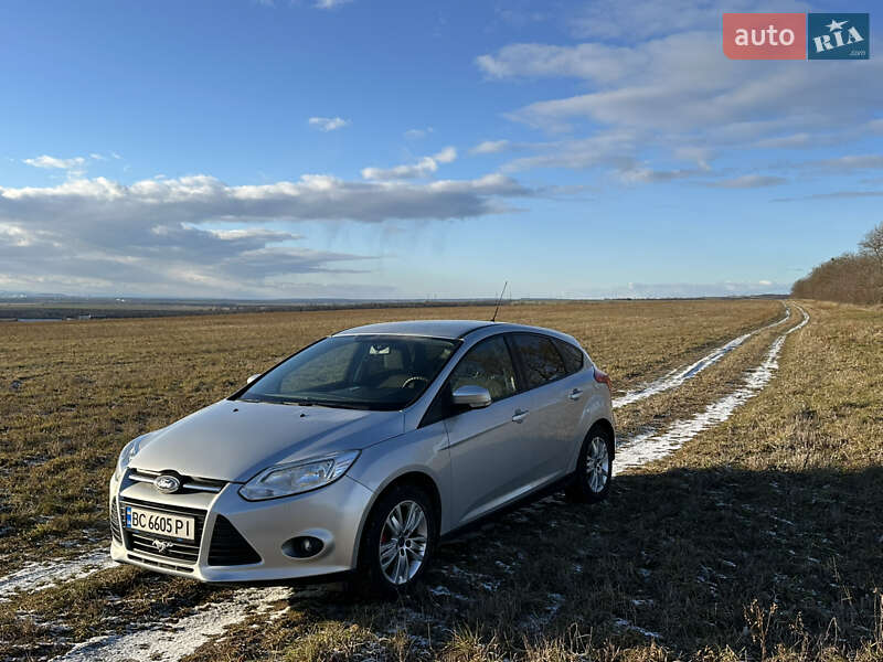 Хэтчбек Ford Focus 2011 в Черновцах