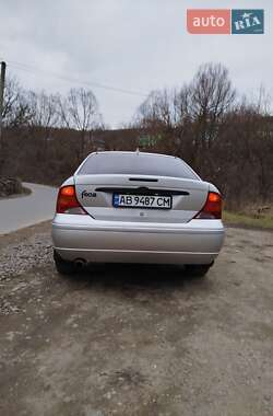 Седан Ford Focus 2002 в 