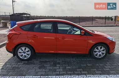Хэтчбек Ford Focus 2014 в 