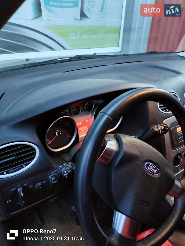 Хэтчбек Ford Focus 2011 в Шполе