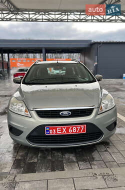 Універсал Ford Focus 2010 в Ромнах