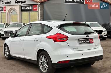Хэтчбек Ford Focus 2017 в 