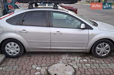 Хэтчбек Ford Focus 2007 в 