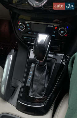 Хэтчбек Ford Focus 2013 в 