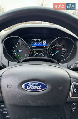 Хэтчбек Ford Focus 2015 в 