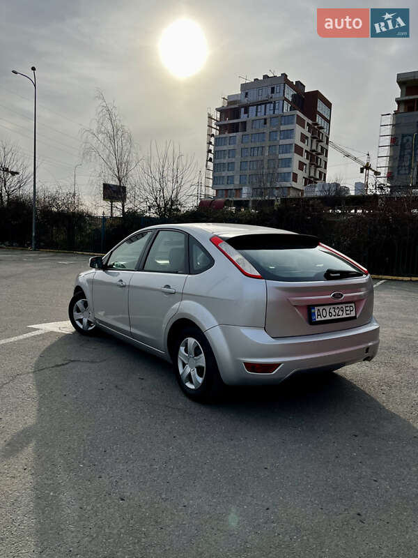 Хетчбек Ford Focus 2010 в Ужгороді