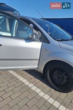 Хэтчбек Ford Focus 2005 в 