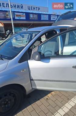 Хэтчбек Ford Focus 2005 в 
