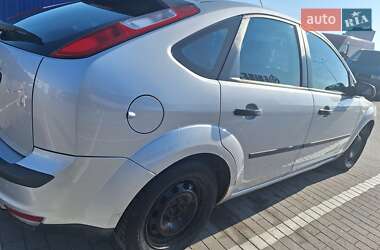 Хэтчбек Ford Focus 2005 в 