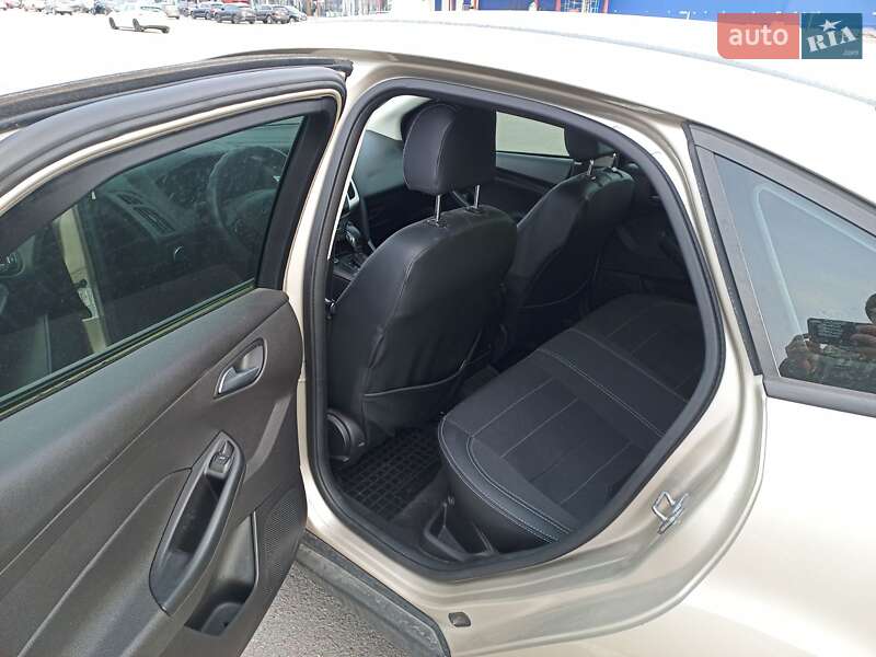 Седан Ford Focus 2017 в Мостиській