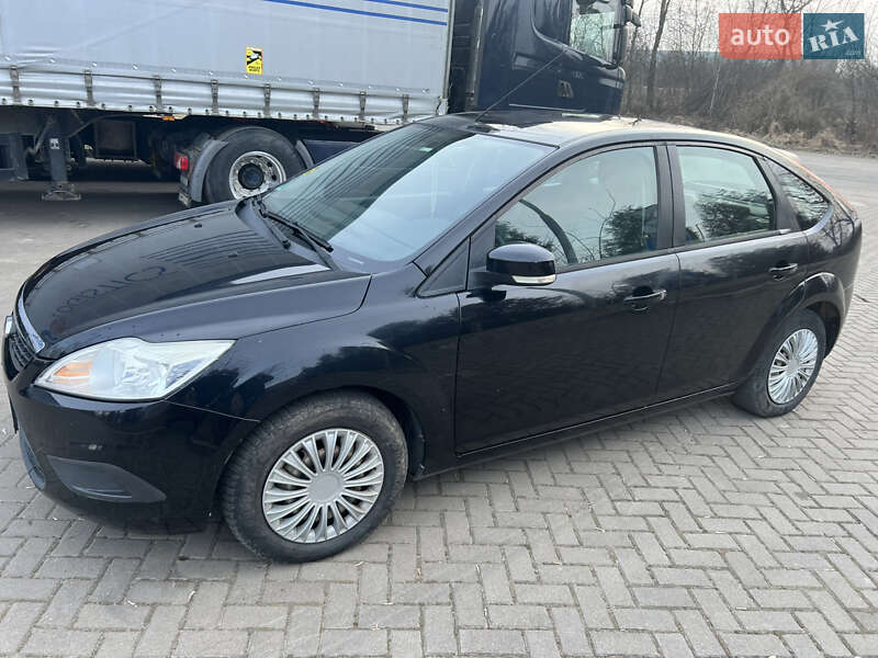 Хэтчбек Ford Focus 2010 в Самборе