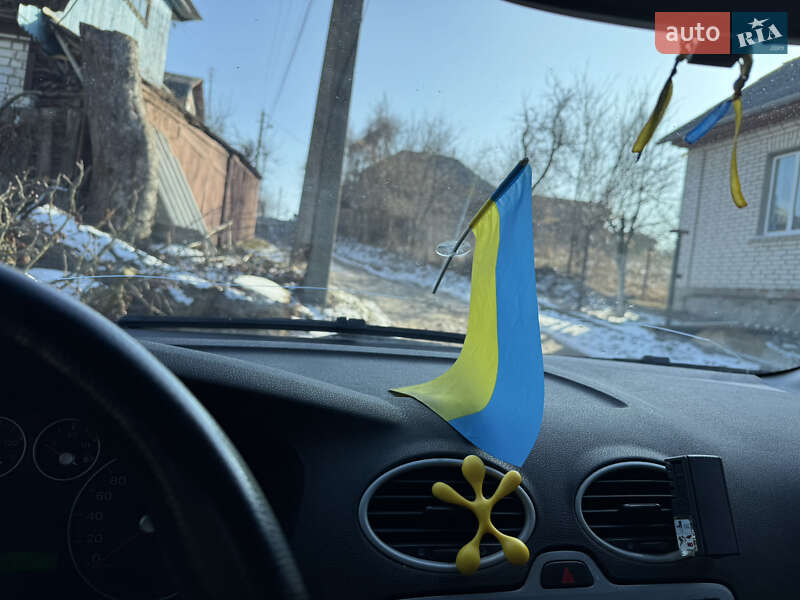 Универсал Ford Focus 2006 в Кролевце фото 2 Универсал Ford Focus 2006 в Кролевце