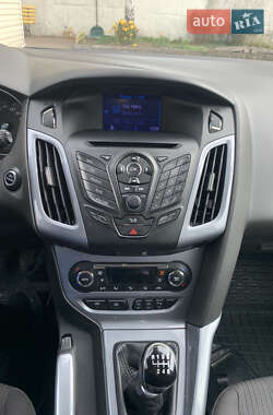 Универсал Ford Focus 2011 в 