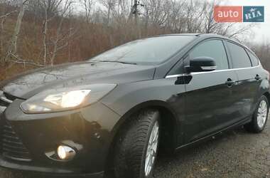 Хэтчбек Ford Focus 2011 в 